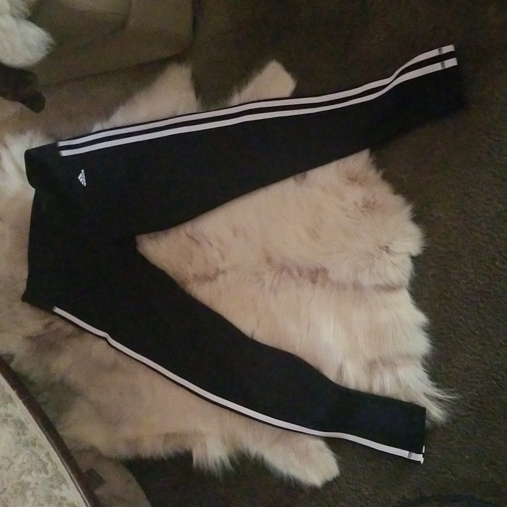 EUC Women’s adidas leggings size large